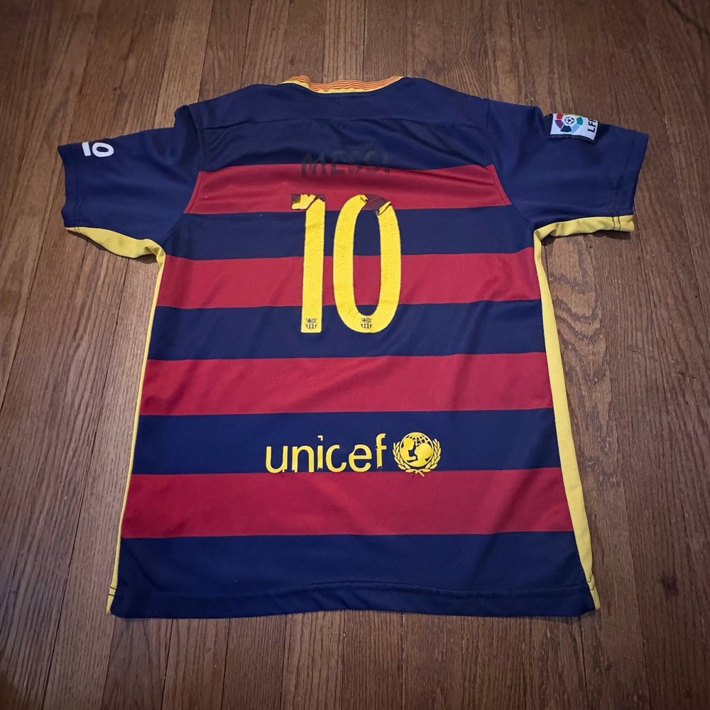 FC Barcelona 2013-14 MESSI #10 Jersey Kit - Qatar Airways/UNICEF - Away/Second - Picture 2 of 3